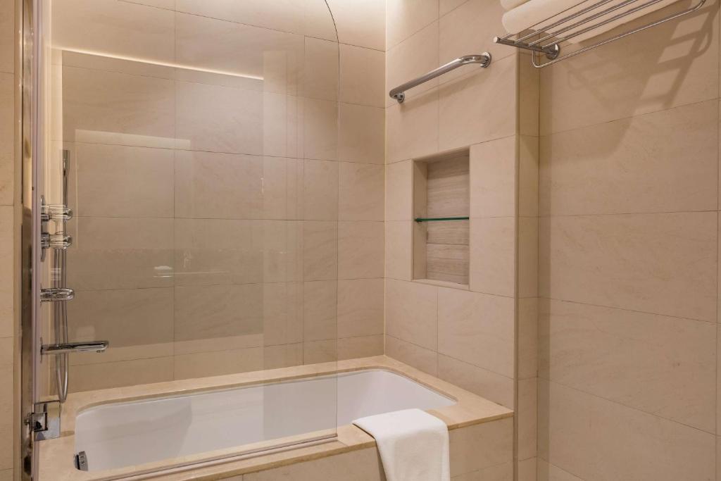 The Diplomat Radisson Blu Hotel, Residence & Spa, Manama The Diplomat Radisson Blu Hotel, Residence & Spa, Manama