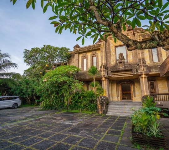 Purana Suite Ubud