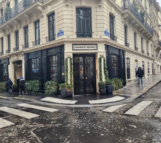 Monsieur George Hôtel & Spa – Champs Elysées