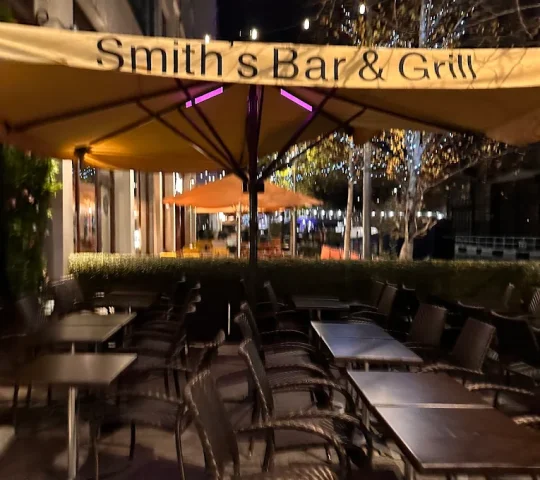 Smith’s Bar & Grill